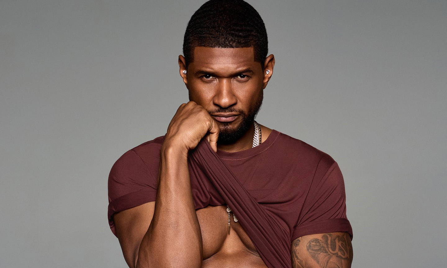 Usher 出镜拍摄 SKIMS 广告大片