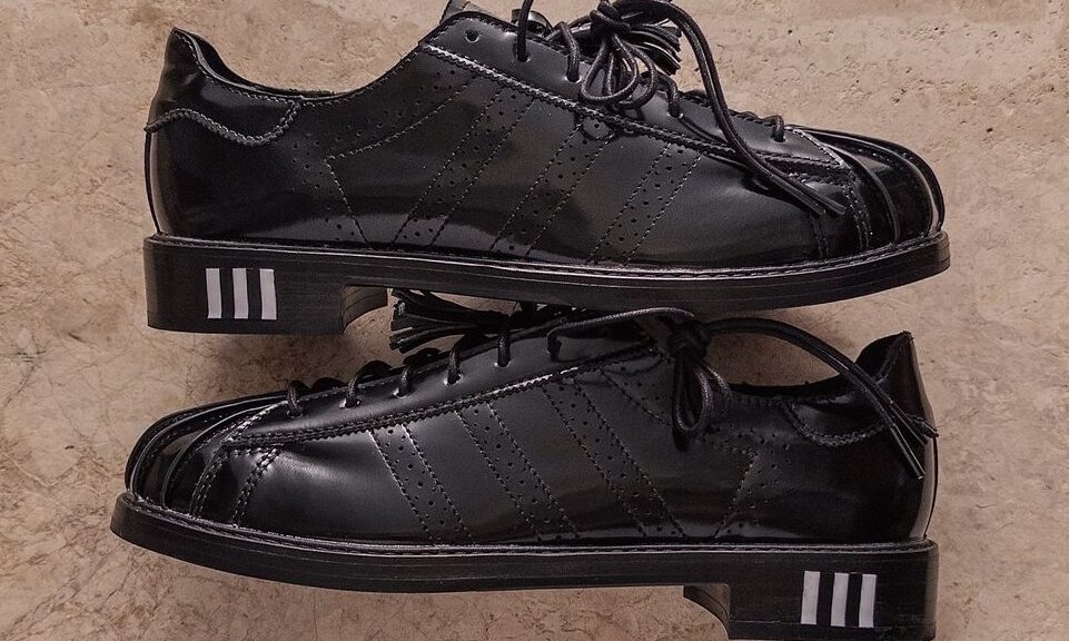 近距离欣赏 CLOT x adidas Dress Superstar
